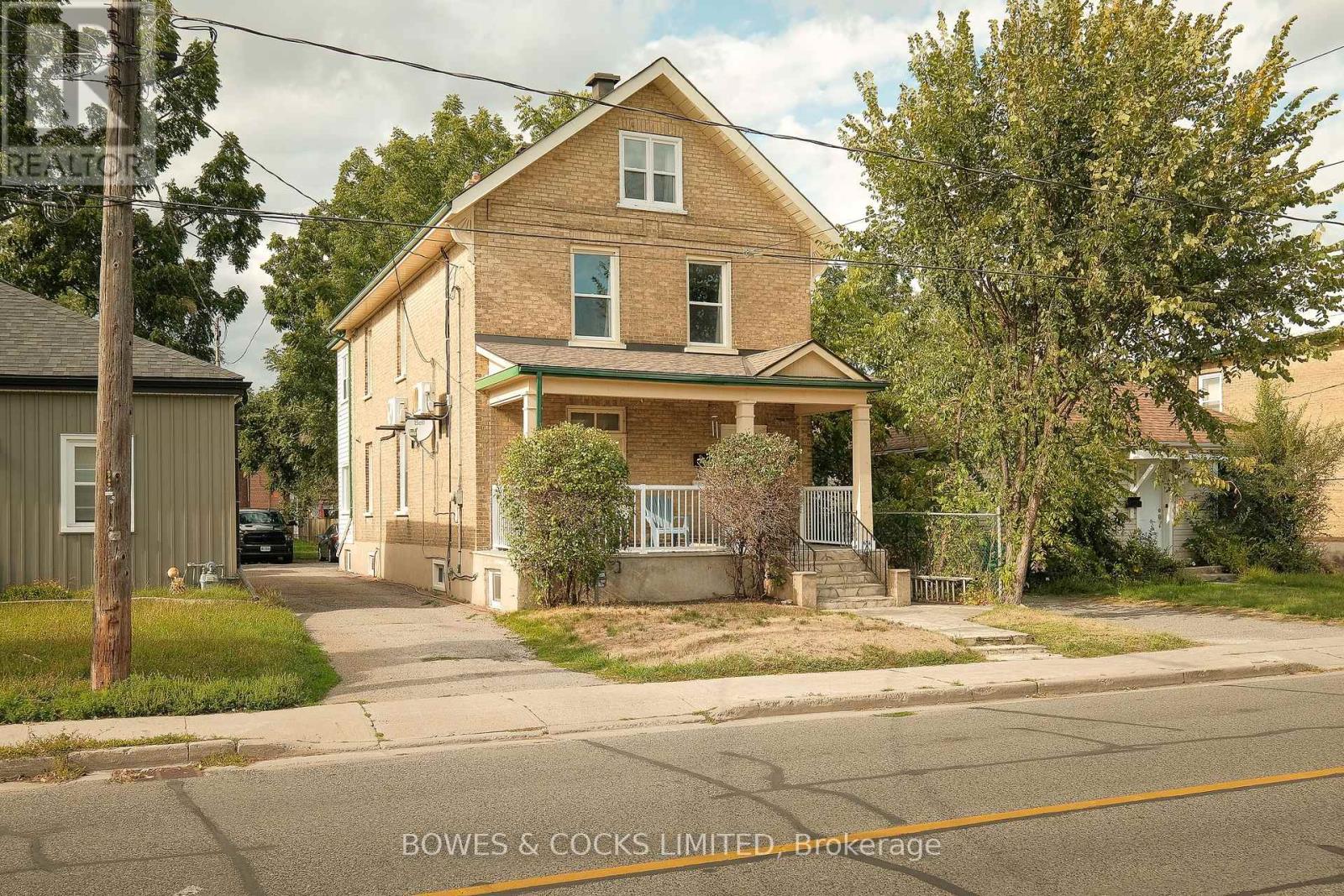 530 Chamberlain Street, Peterborough (Town Ward 3), Ontario  K9J 4L5 - Photo 1 - X12392189