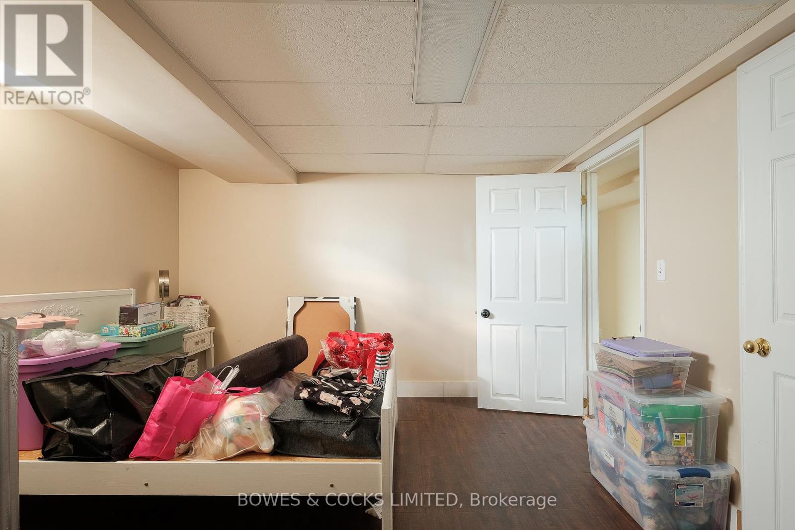 530 Chamberlain Street, Peterborough (Town Ward 3), Ontario  K9J 4L5 - Photo 35 - X12392189