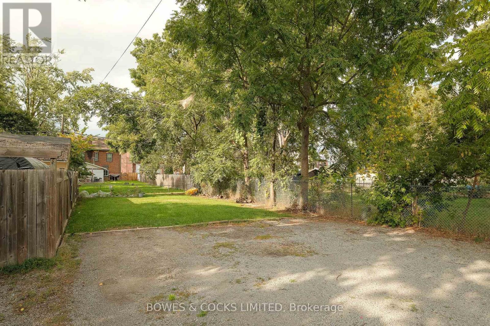 530 Chamberlain Street, Peterborough (Town Ward 3), Ontario  K9J 4L5 - Photo 45 - X12392189