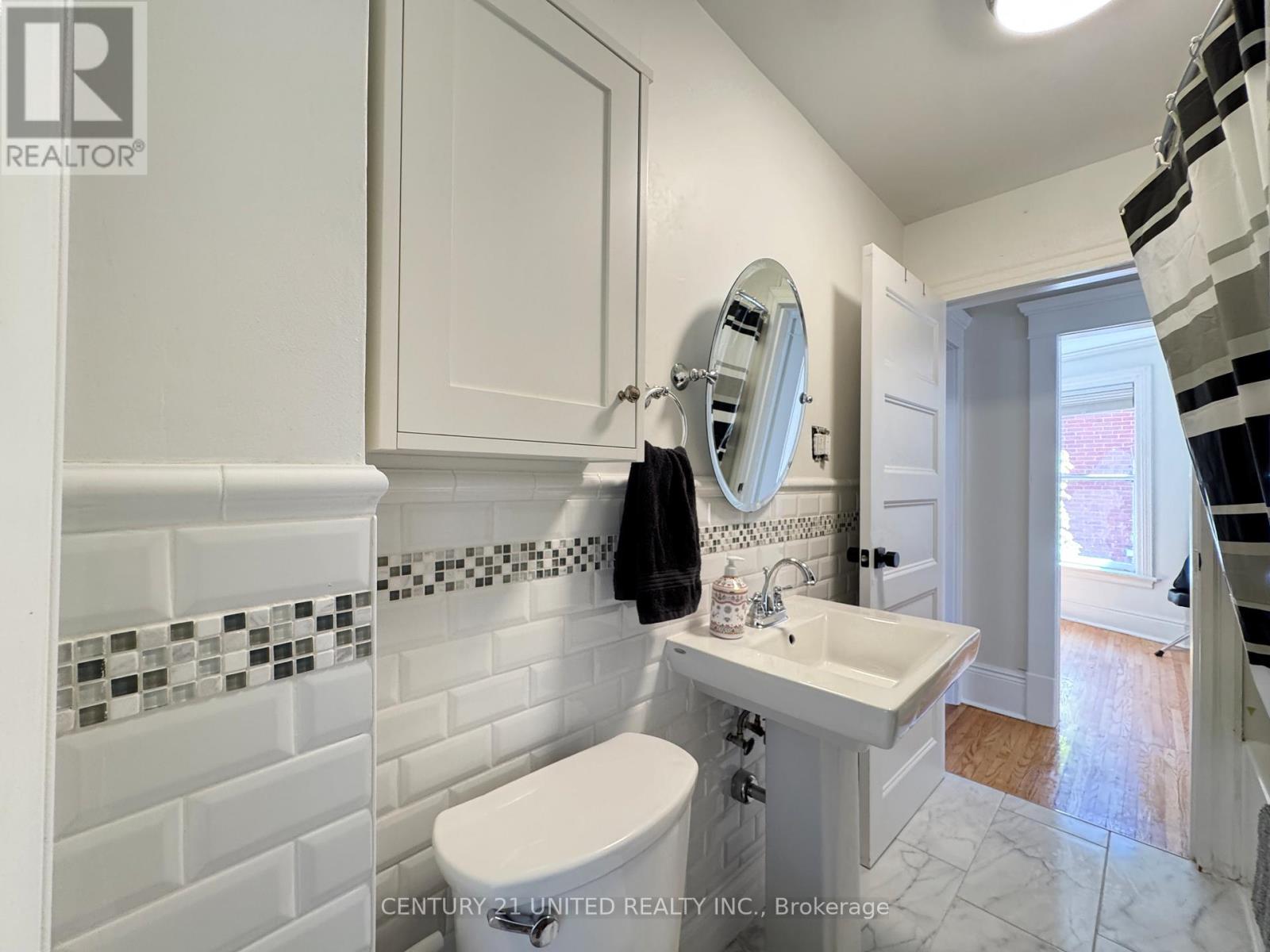 312 Elias Avenue, Peterborough (Town Ward 3), Ontario  K9J 5G9 - Photo 11 - X12392294