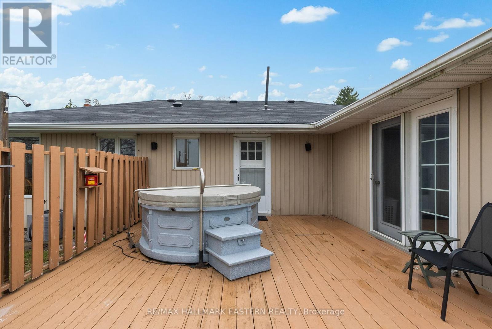 1032 East Communication Road, Selwyn, Ontario  K0L 1H0 - Photo 19 - X12392335