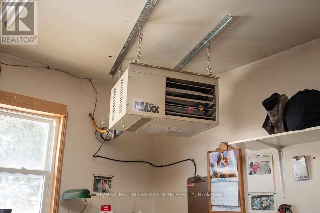 1032 East Communication Road, Selwyn, Ontario  K0L 1H0 - Photo 20 - X12392335