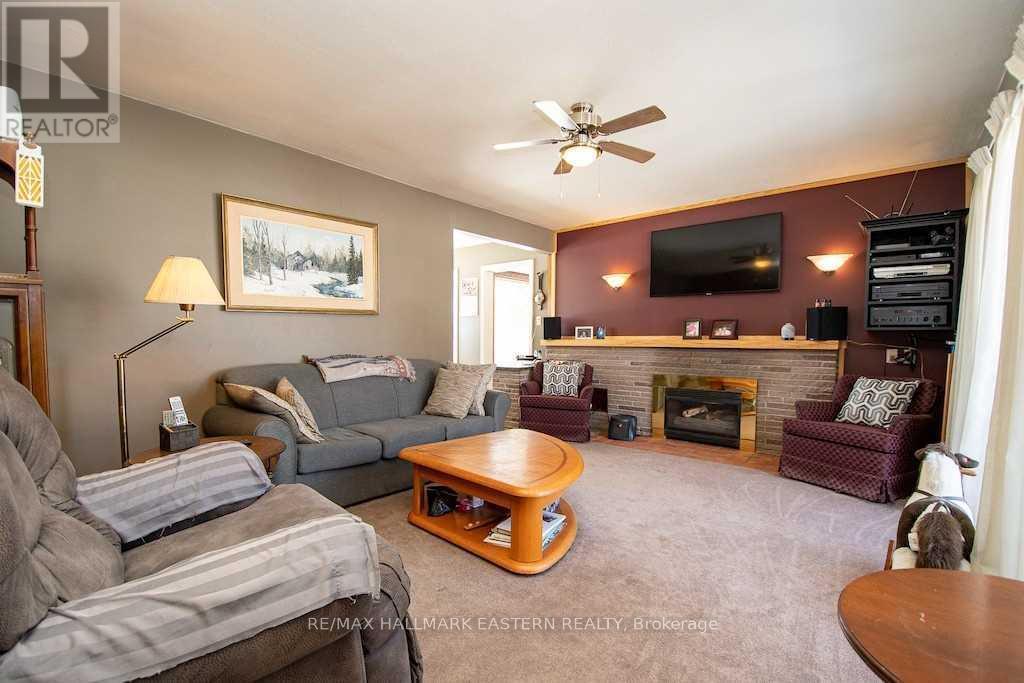 1032 East Communication Road, Selwyn, Ontario  K0L 1H0 - Photo 4 - X12392335