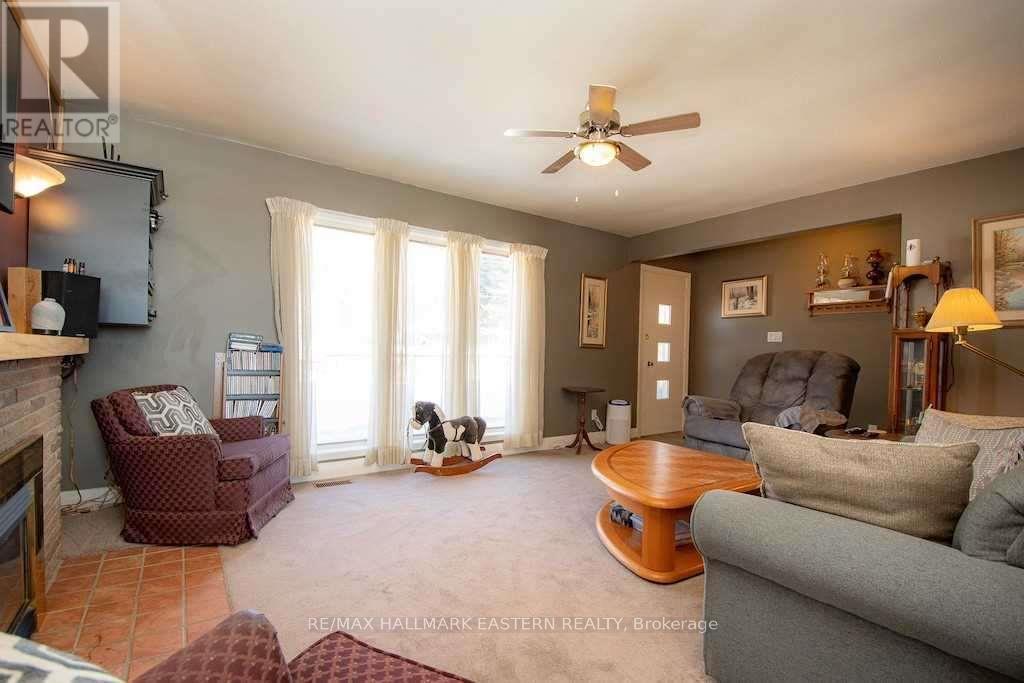 1032 East Communication Road, Selwyn, Ontario  K0L 1H0 - Photo 5 - X12392335