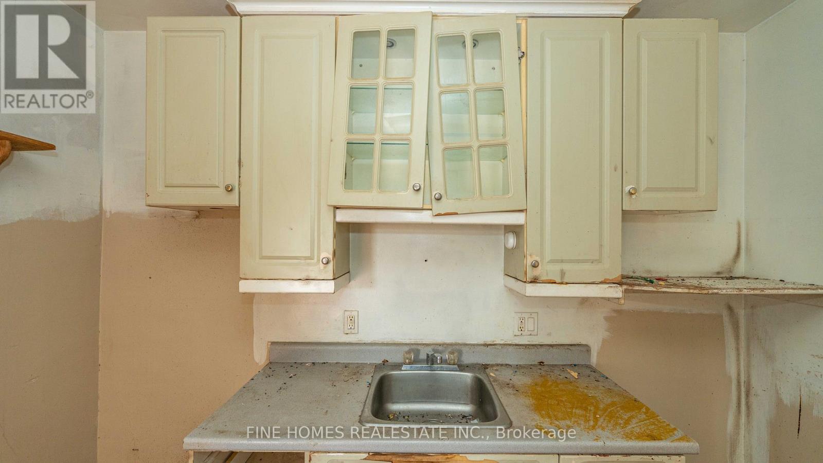 175 Stewart Street, Peterborough (Town Ward 3), Ontario  K9J 3M4 - Photo 11 - X12392489