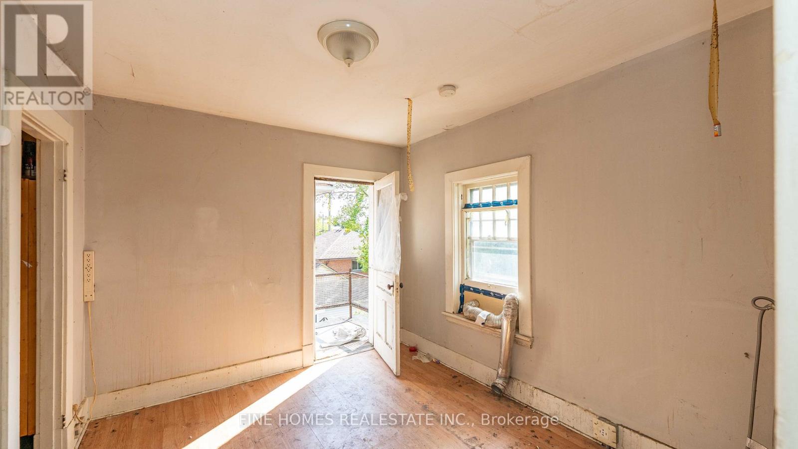 175 Stewart Street, Peterborough (Town Ward 3), Ontario  K9J 3M4 - Photo 13 - X12392489