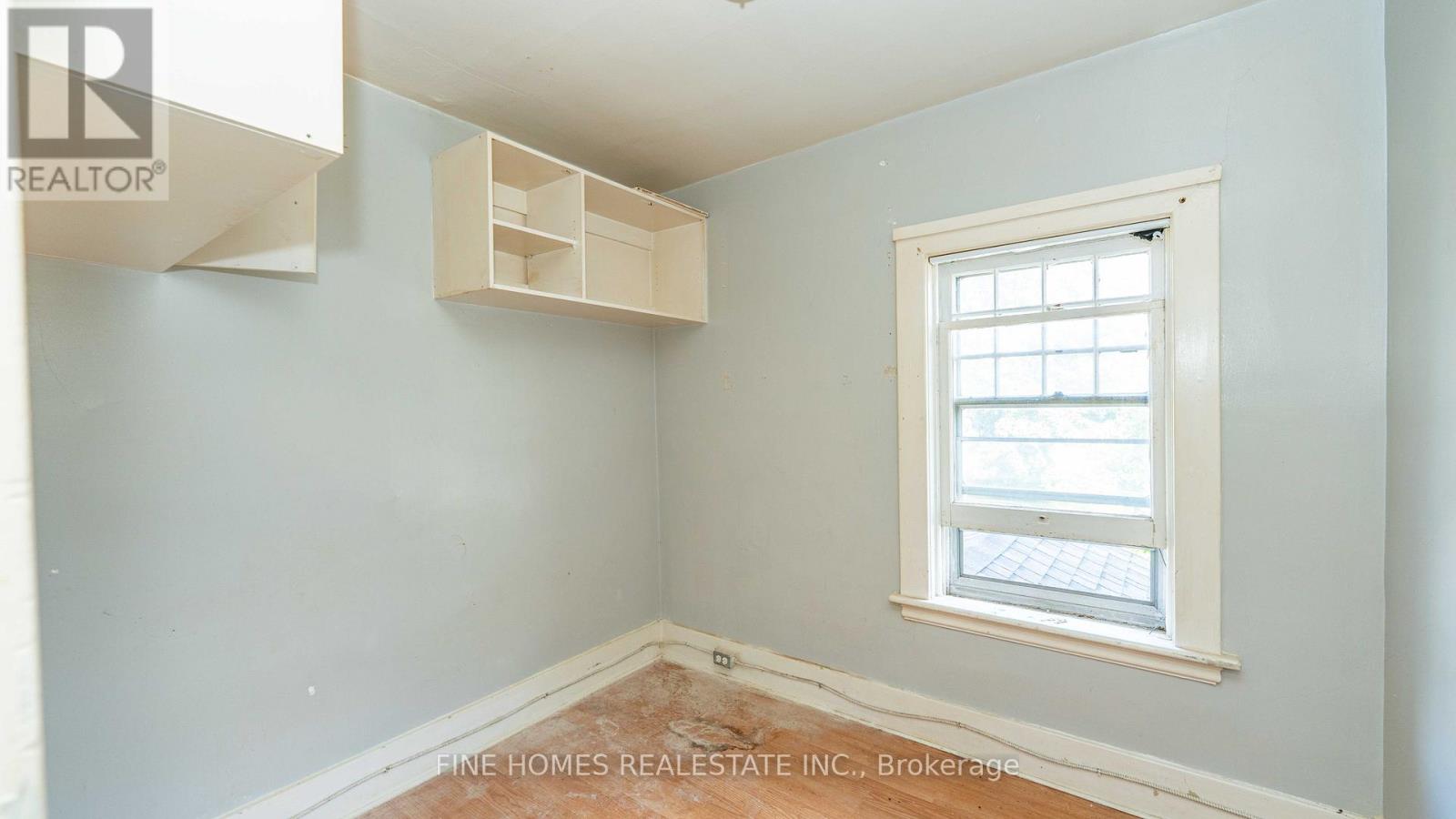 175 Stewart Street, Peterborough (Town Ward 3), Ontario  K9J 3M4 - Photo 2 - X12392489