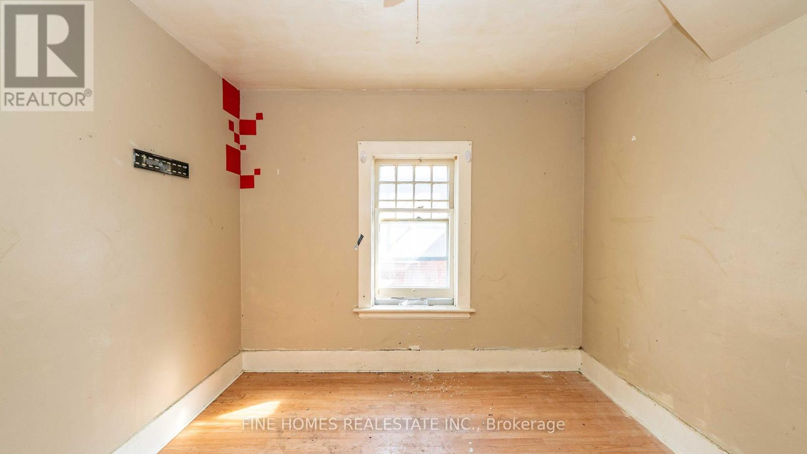 175 Stewart Street, Peterborough (Town Ward 3), Ontario  K9J 3M4 - Photo 4 - X12392489