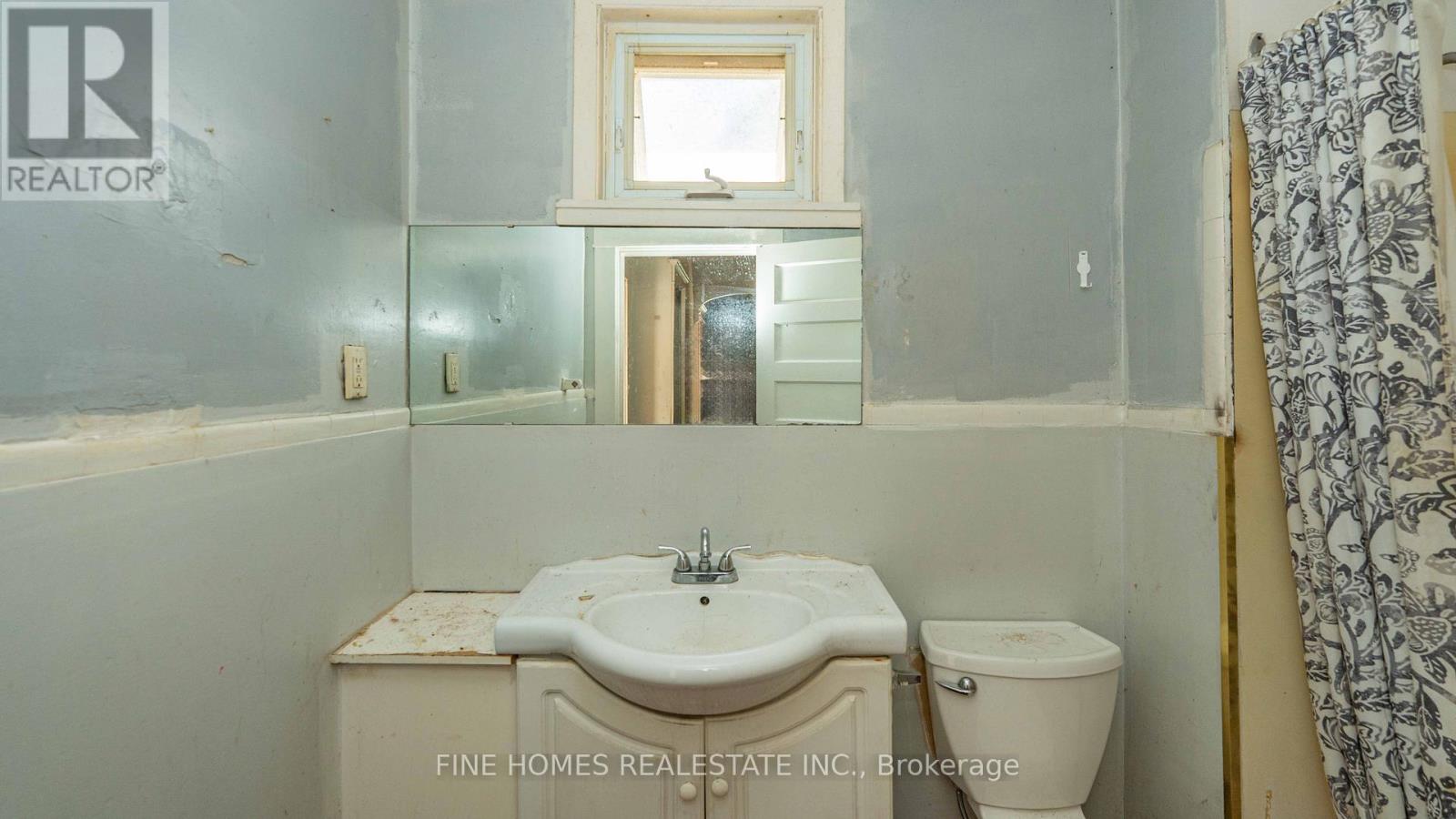 175 Stewart Street, Peterborough (Town Ward 3), Ontario  K9J 3M4 - Photo 7 - X12392489