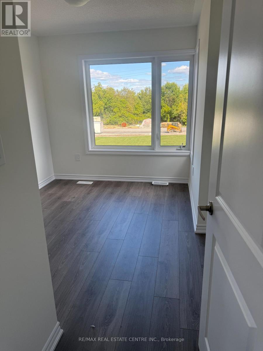 41 Hickey Lane, Kawartha Lakes (Lindsay), Ontario  K9V 0T3 - Photo 17 - X12393386