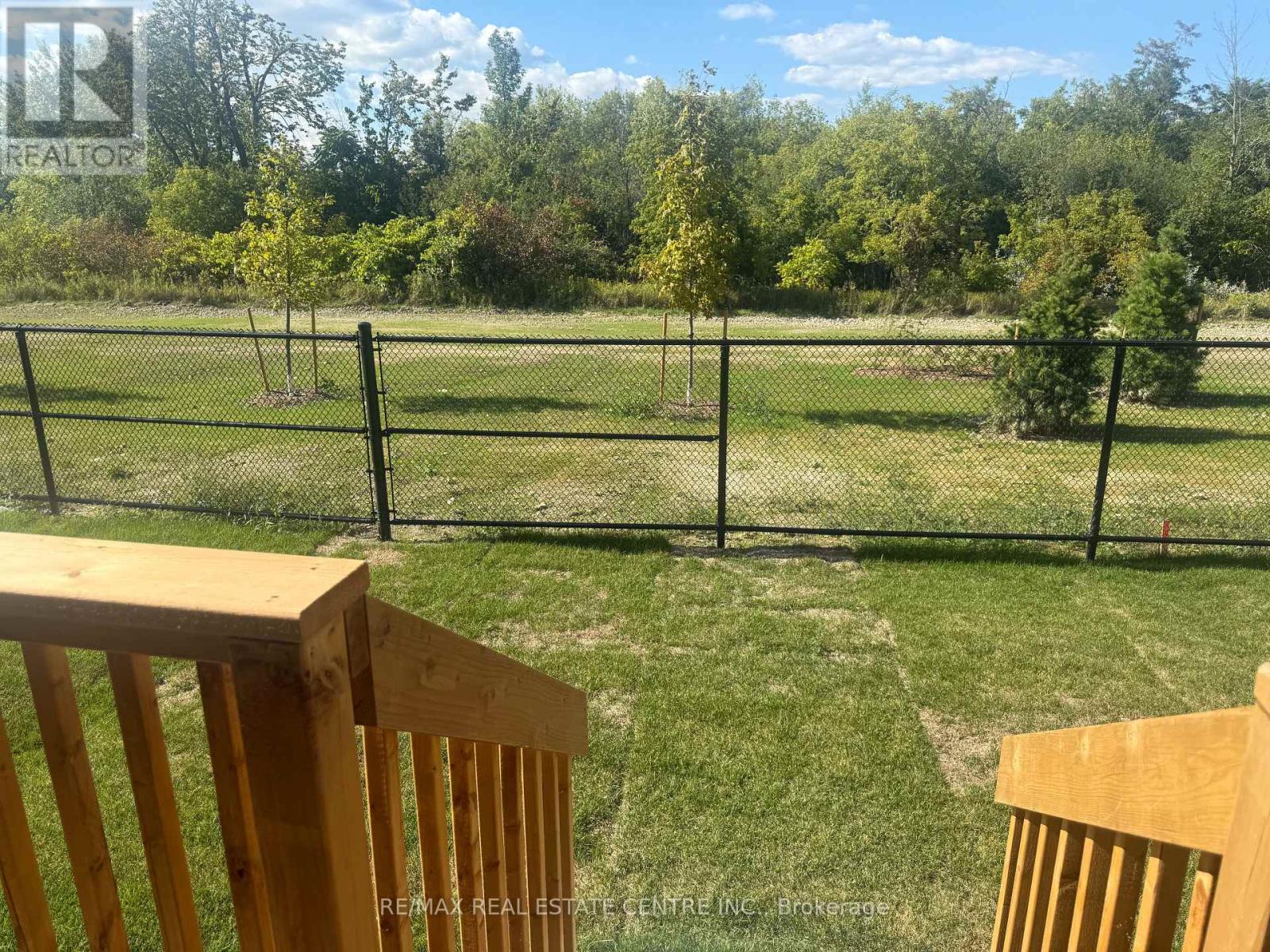 41 Hickey Lane, Kawartha Lakes (Lindsay), Ontario  K9V 0T3 - Photo 8 - X12393386