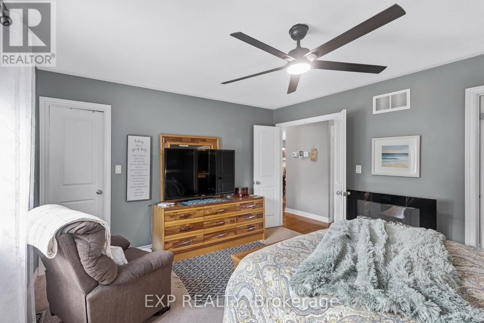 17 Flynn Avenue, Kawartha Lakes (Lindsay), Ontario  K9V 0B2 - Photo 16 - X12393463