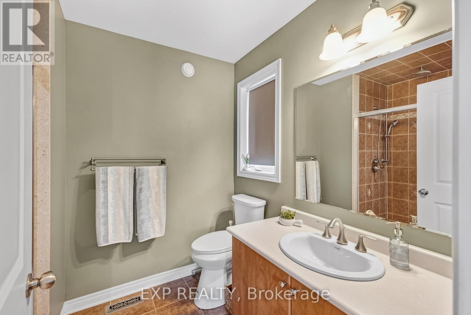 17 Flynn Avenue, Kawartha Lakes (Lindsay), Ontario  K9V 0B2 - Photo 17 - X12393463