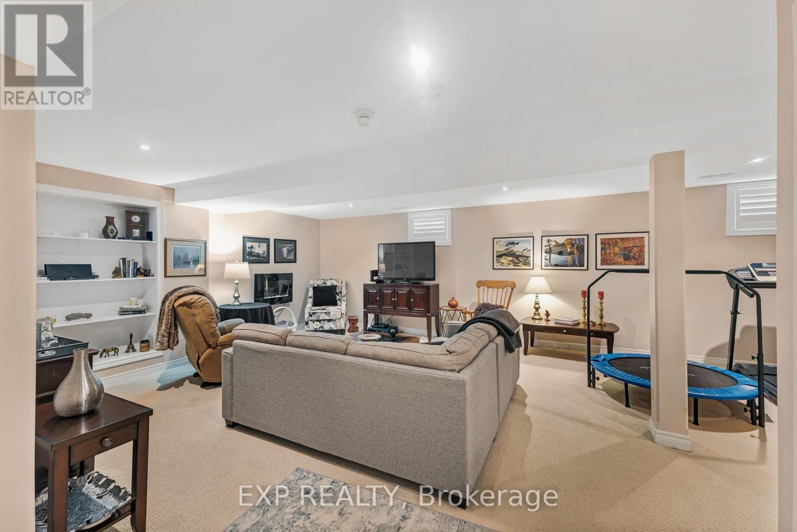 17 Flynn Avenue, Kawartha Lakes (Lindsay), Ontario  K9V 0B2 - Photo 24 - X12393463