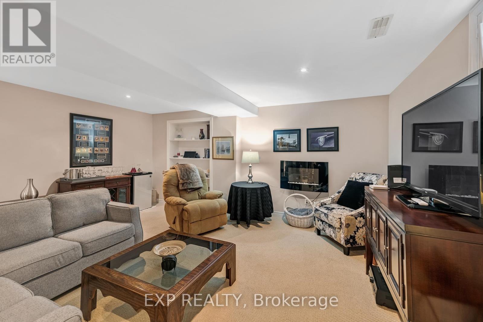 17 Flynn Avenue, Kawartha Lakes (Lindsay), Ontario  K9V 0B2 - Photo 25 - X12393463