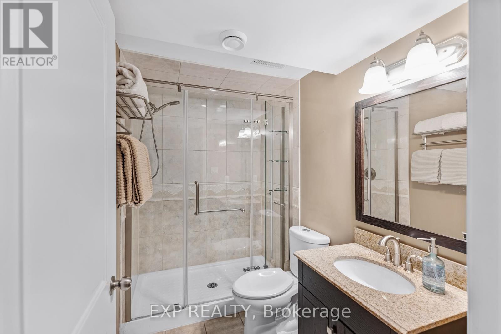 17 Flynn Avenue, Kawartha Lakes (Lindsay), Ontario  K9V 0B2 - Photo 32 - X12393463
