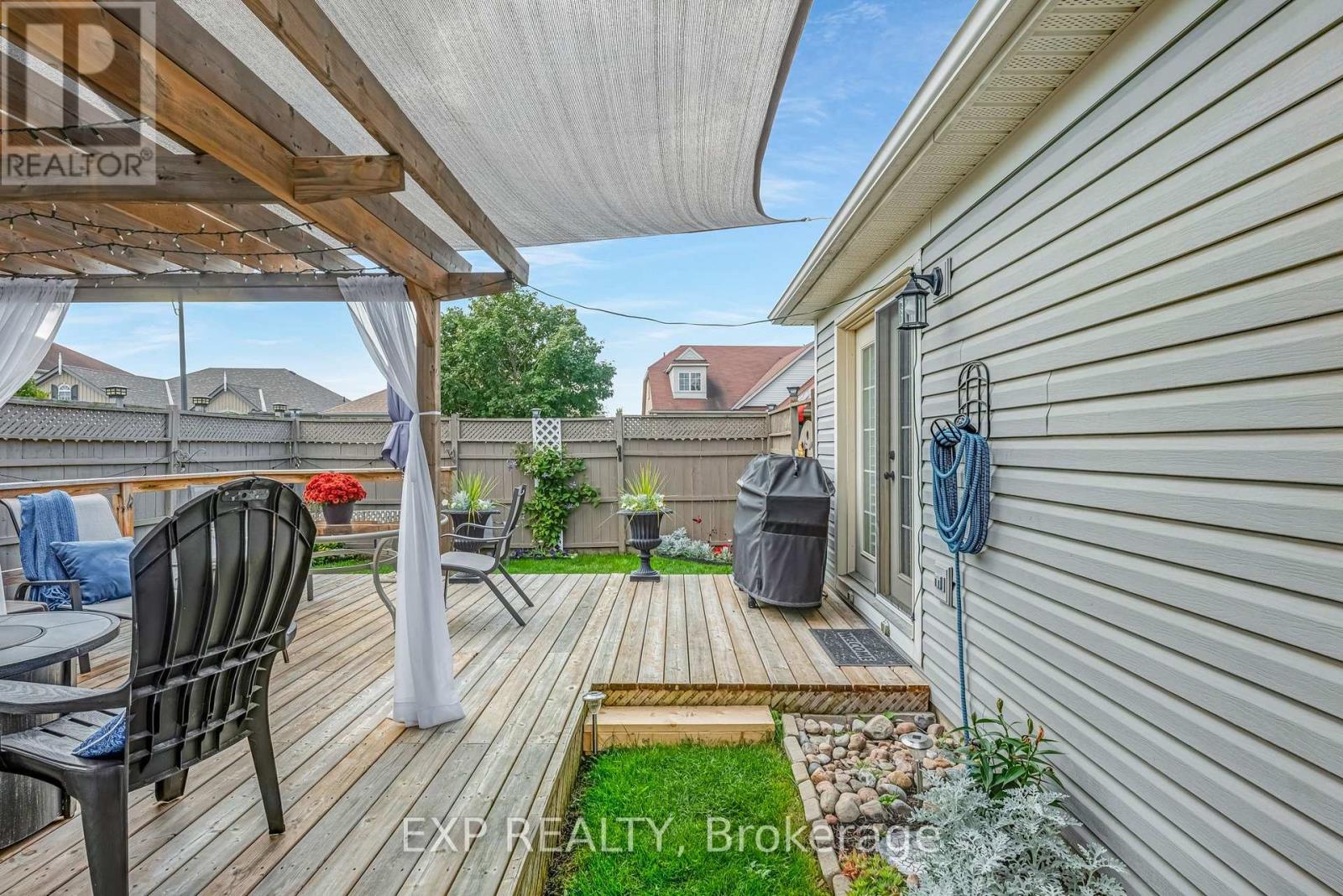 17 Flynn Avenue, Kawartha Lakes (Lindsay), Ontario  K9V 0B2 - Photo 38 - X12393463
