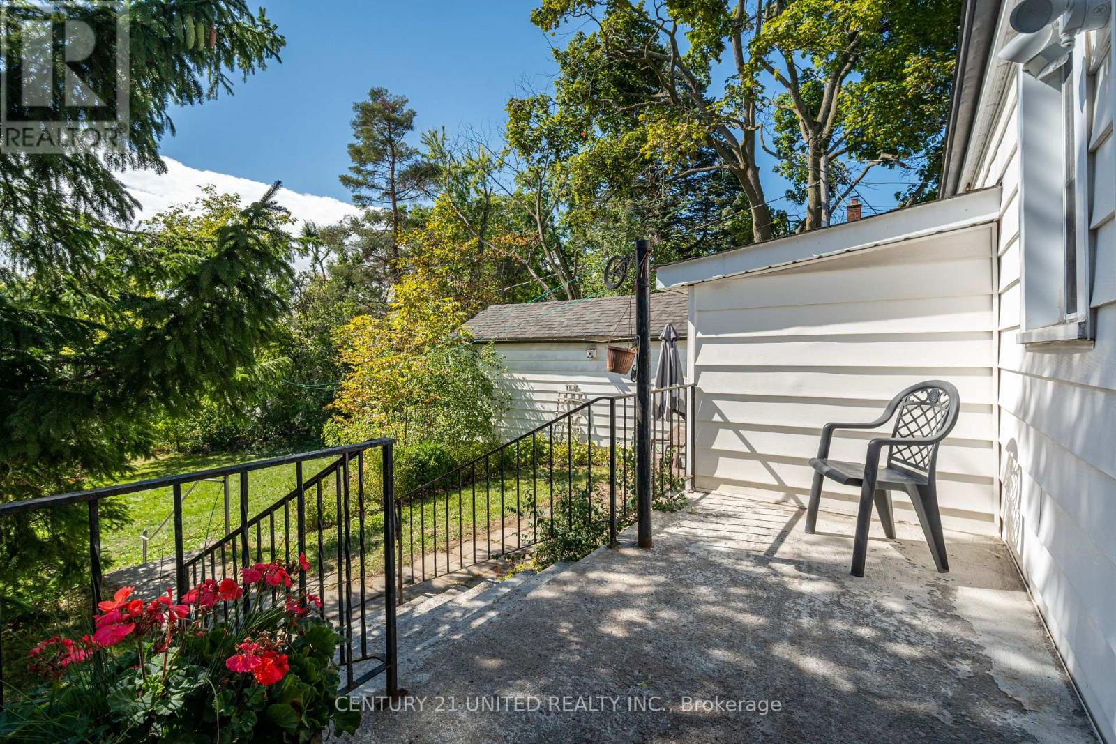 513 Parkhill Road W, Peterborough (Town Ward 3), Ontario  K9H 3J4 - Photo 17 - X12393570