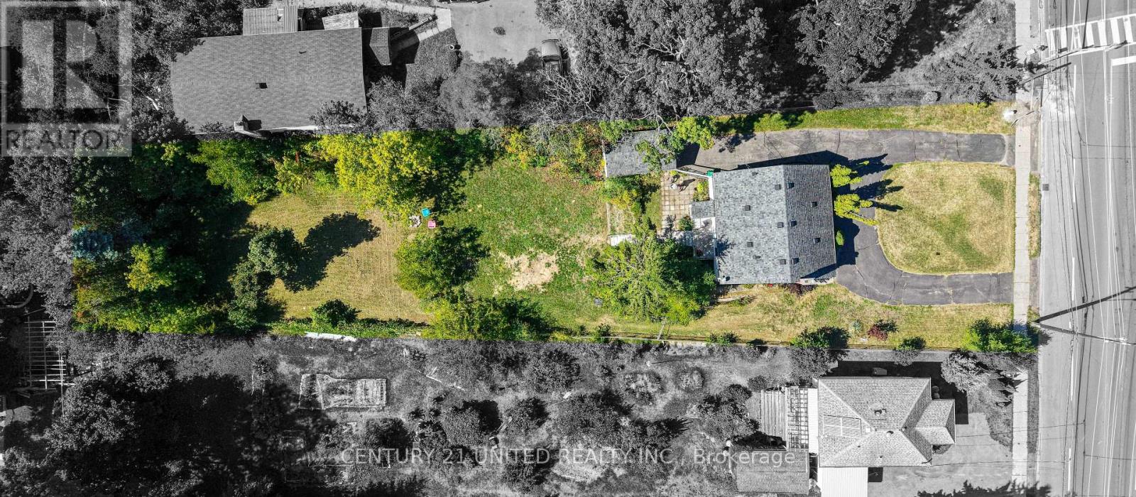 513 Parkhill Road W, Peterborough (Town Ward 3), Ontario  K9H 3J4 - Photo 2 - X12393570