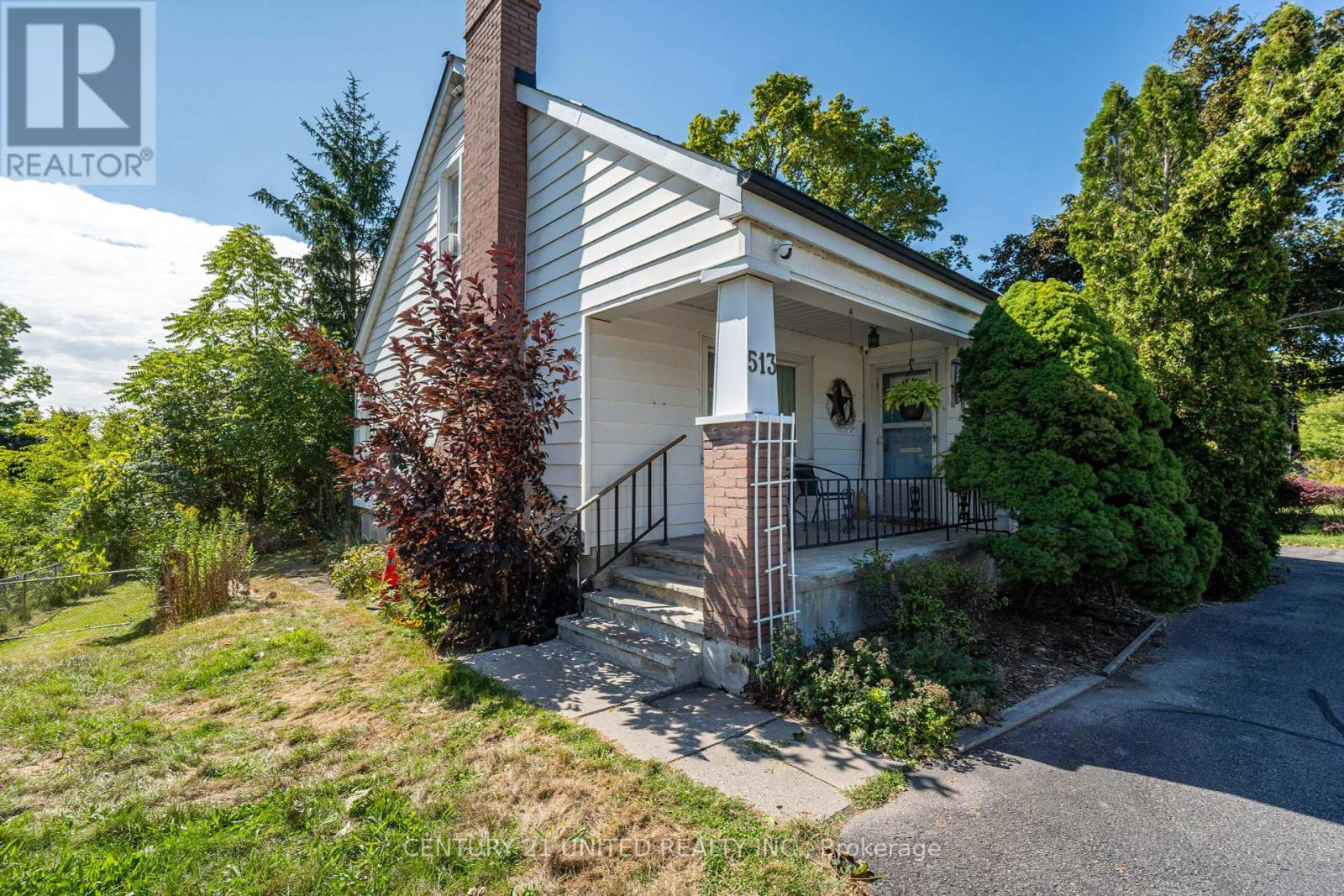 513 Parkhill Road W, Peterborough (Town Ward 3), Ontario  K9H 3J4 - Photo 3 - X12393570