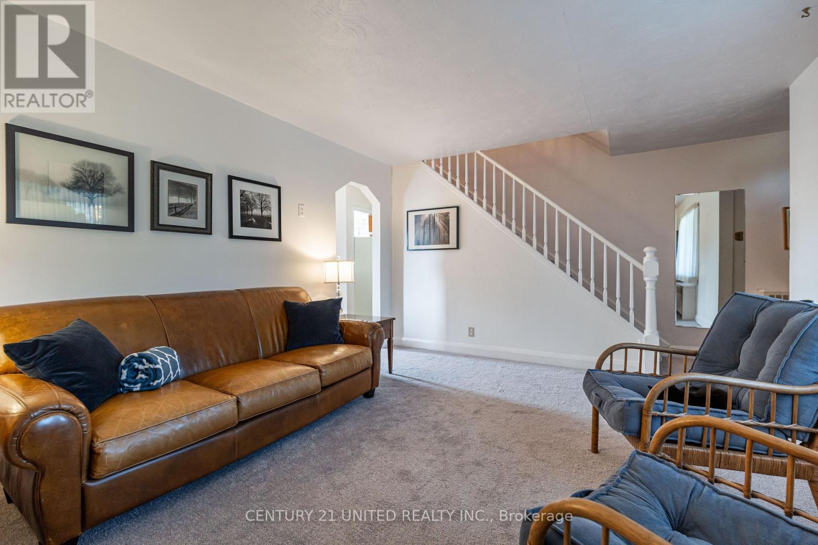 513 Parkhill Road W, Peterborough (Town Ward 3), Ontario  K9H 3J4 - Photo 5 - X12393570