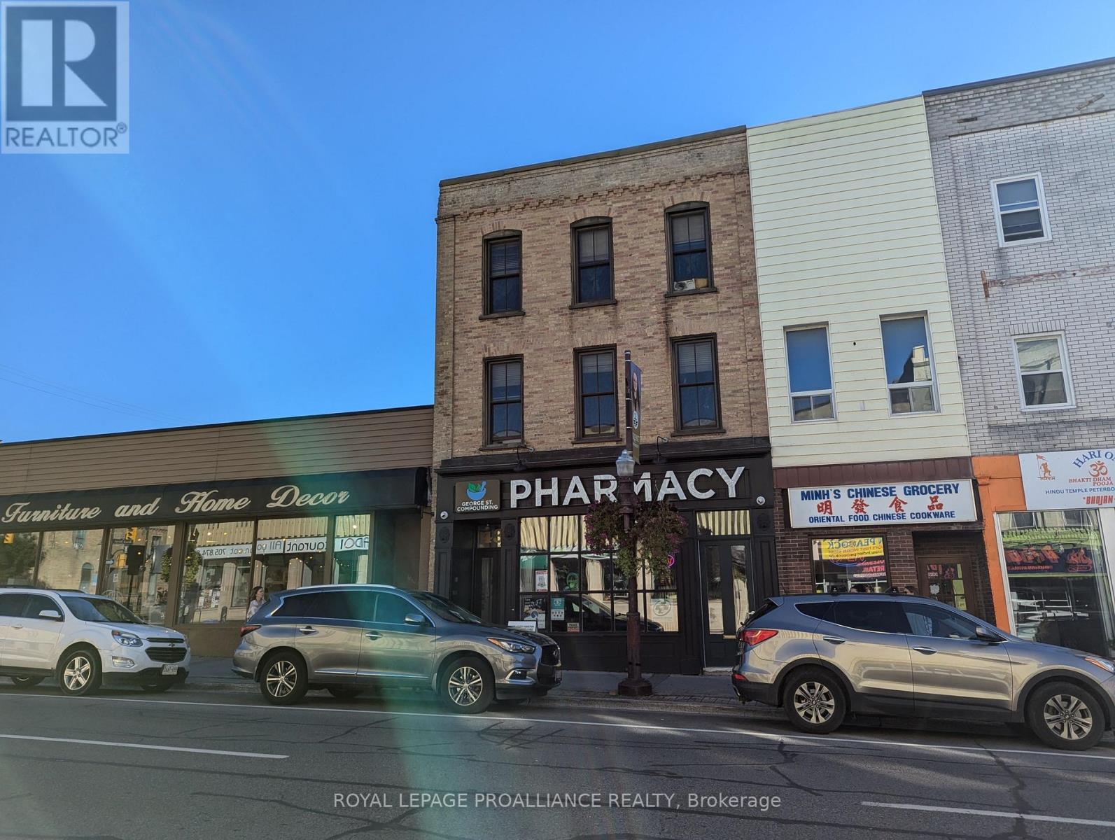 432 George Street N, Peterborough (Town Ward 3), Ontario  K9H 3R5 - Photo 4 - X12393687
