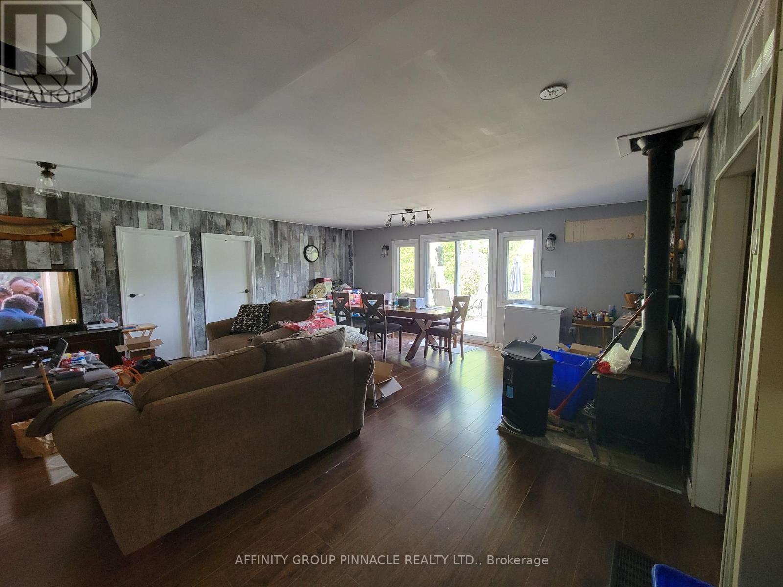 2473 Selwyn Bay Lane, Selwyn, Ontario  K0L 2H0 - Photo 11 - X12393966