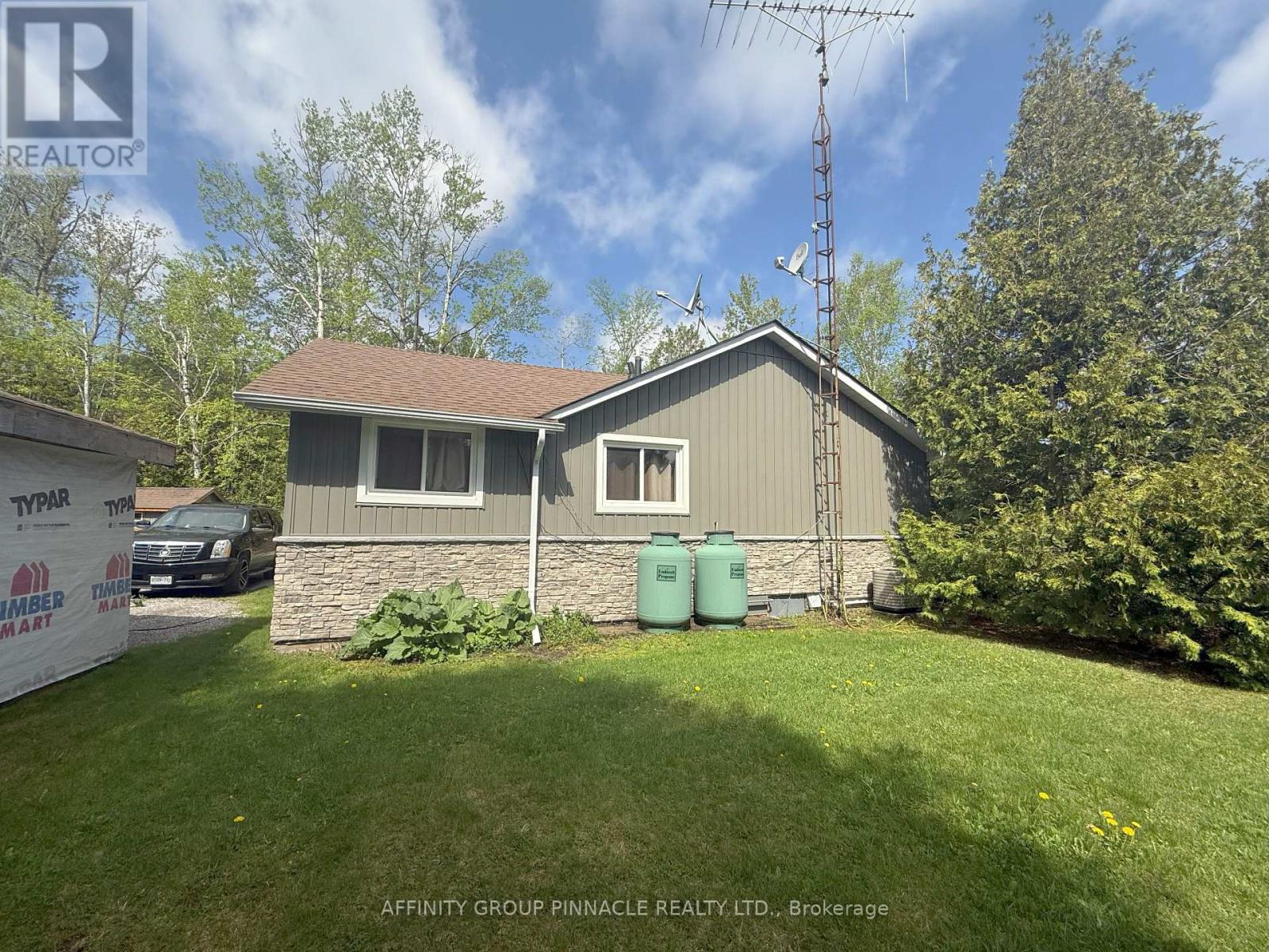 2473 Selwyn Bay Lane, Selwyn, Ontario  K0L 2H0 - Photo 36 - X12393966