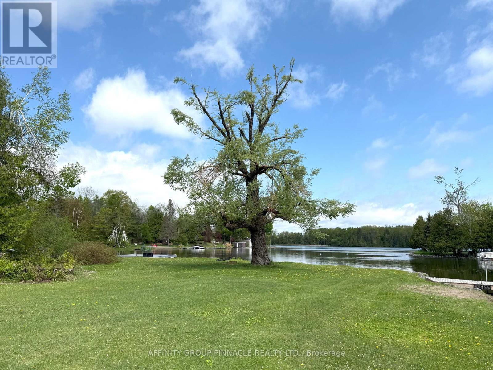 2473 Selwyn Bay Lane, Selwyn, Ontario  K0L 2H0 - Photo 41 - X12393966