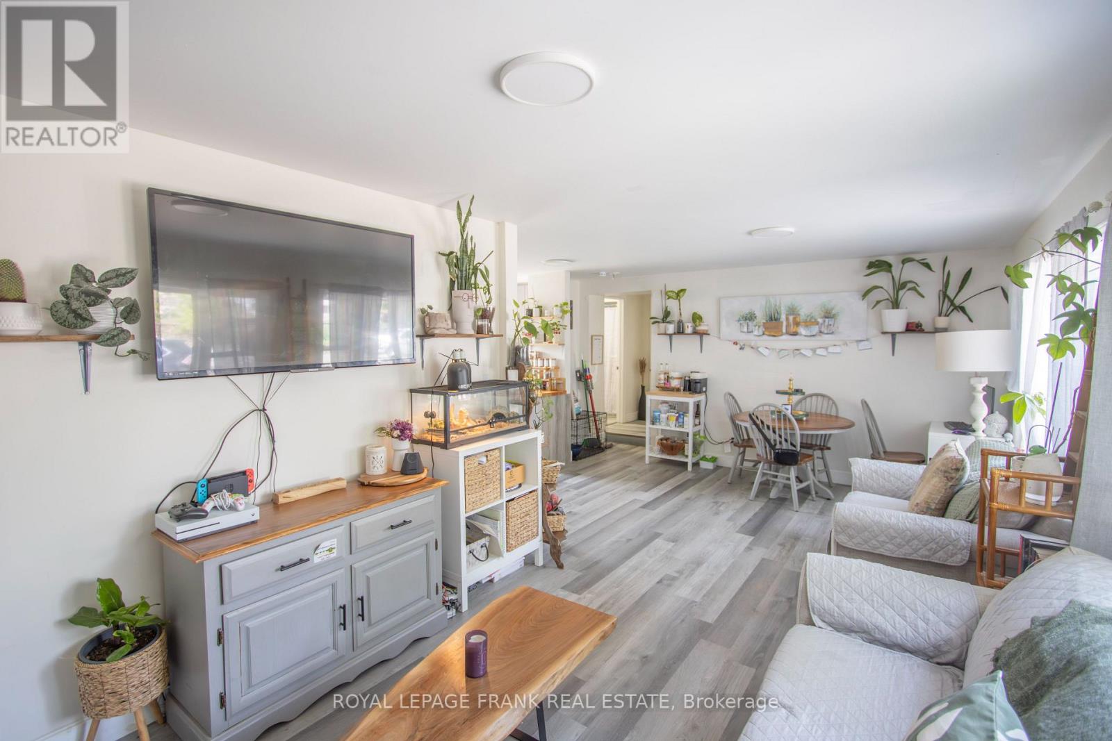 33 Flint Avenue, Bancroft (Bancroft Ward), Ontario  K0L 1C0 - Photo 7 - X12394028