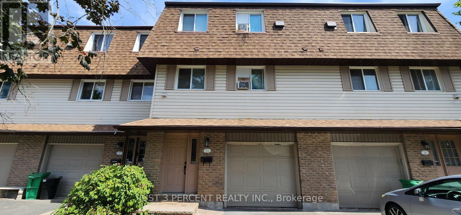 23 - 30 CHAMPLAIN CRESCENT, peterborough (northcrest ward 5), Ontario