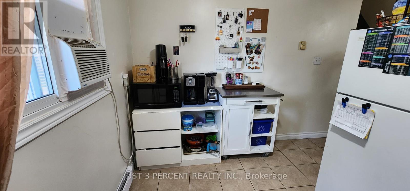 23 - 30 Champlain Crescent, Peterborough (Northcrest Ward 5), Ontario  K9L 1T1 - Photo 5 - X12394155