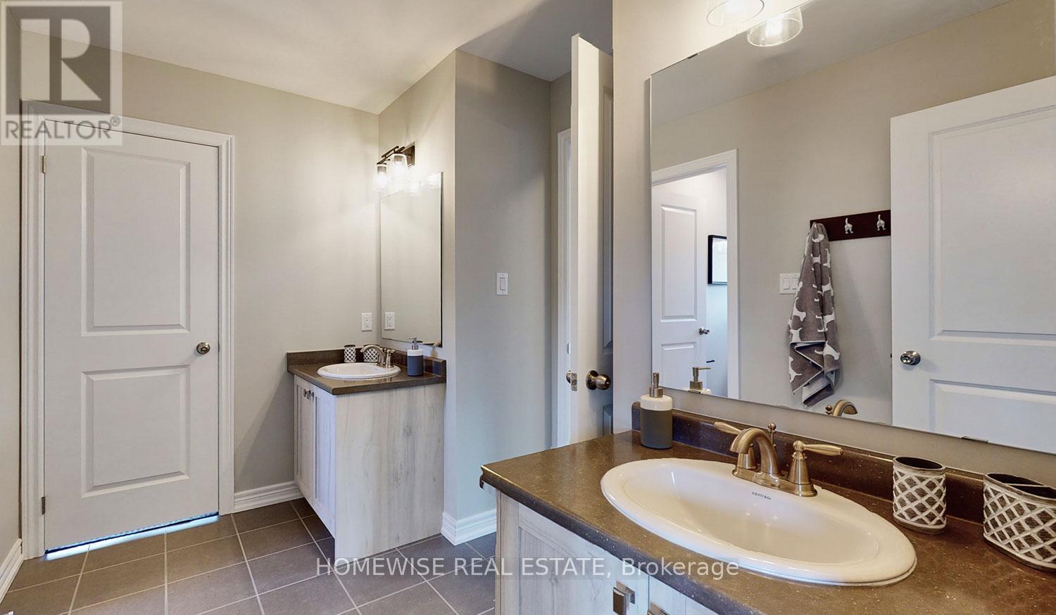 25 York Drive, Peterborough (Monaghan Ward 2), Ontario  K9K 0H5 - Photo 17 - X12394331