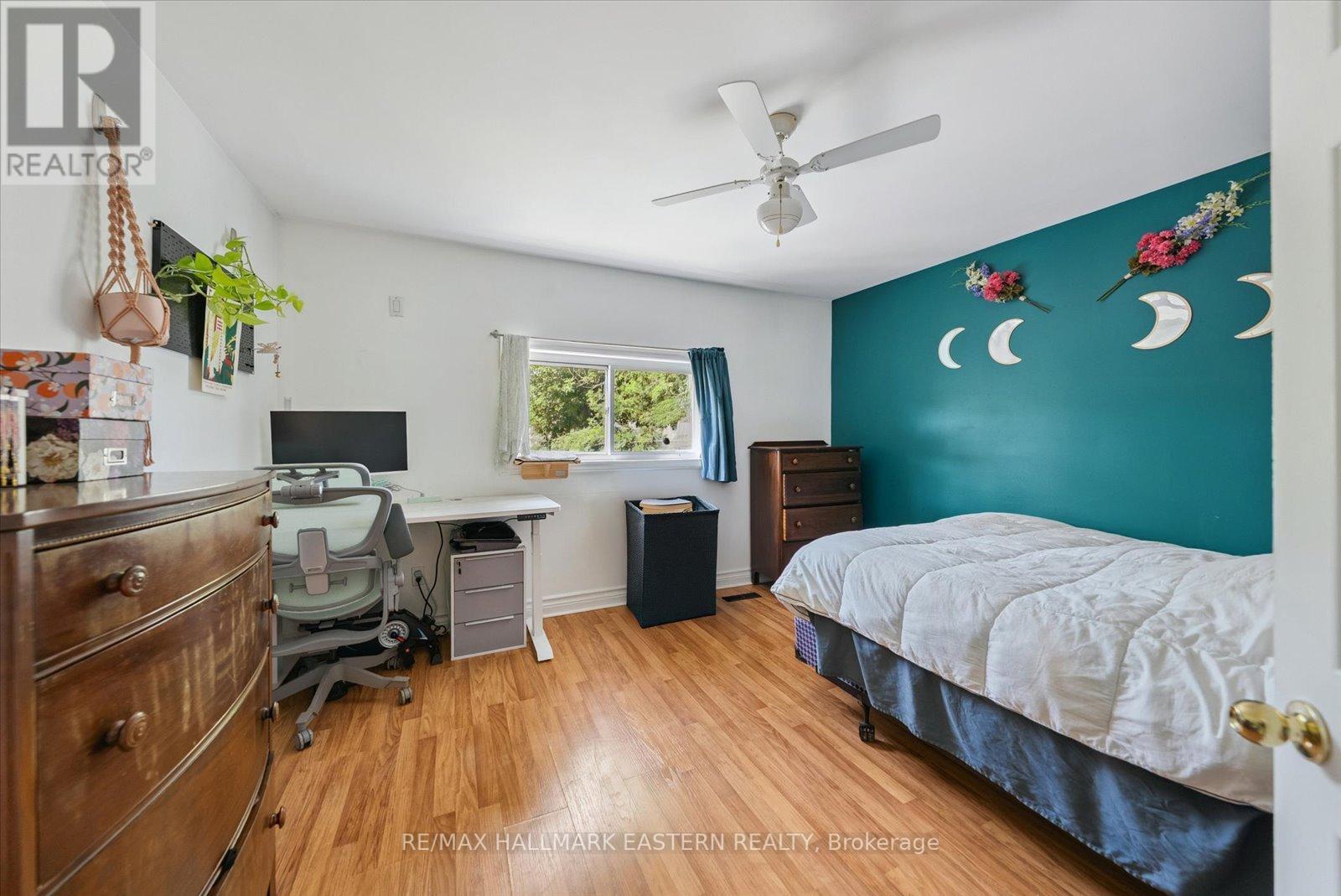 213 Brock Street, Peterborough (Town Ward 3), Ontario  K9H 2P6 - Photo 12 - X12394601
