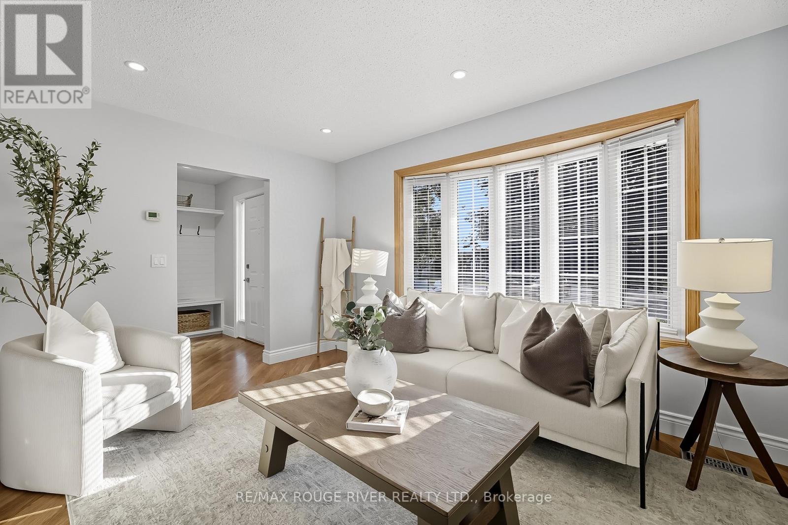 7 Vincent Court, Clarington (Newcastle), Ontario  L1B 1E3 - Photo 5 - E12394612