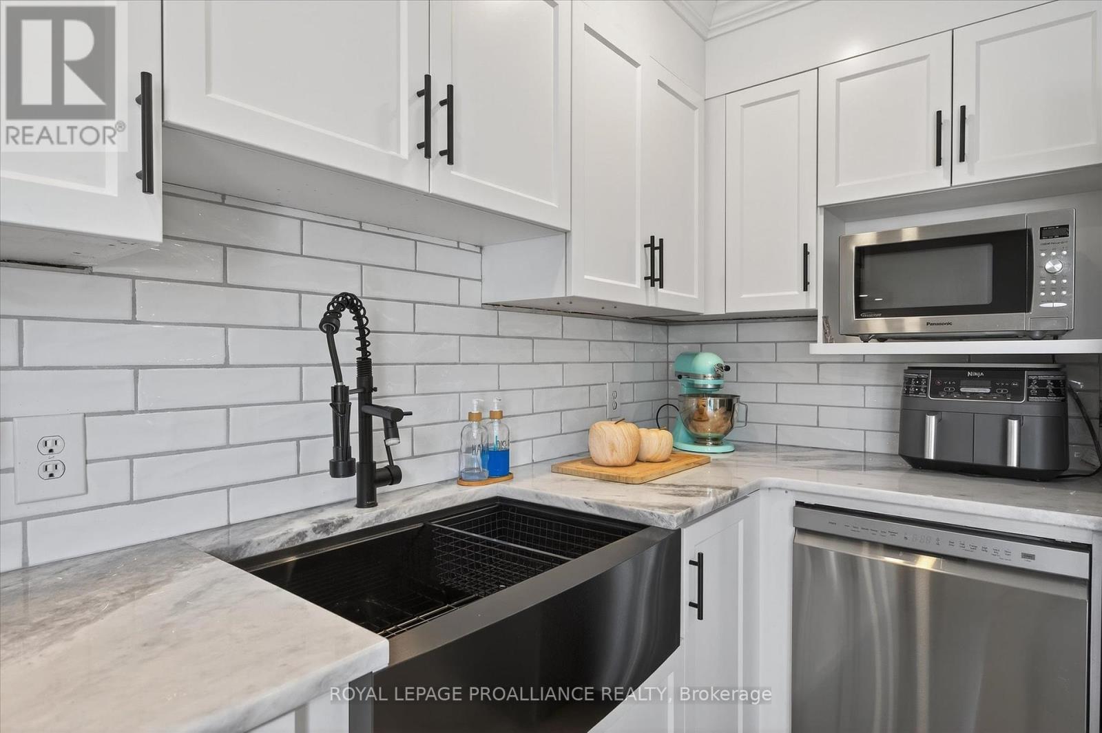 845 Stewart Drive, Peterborough (Ashburnham Ward 4), Ontario  K9J 7R3 - Photo 12 - X12394710