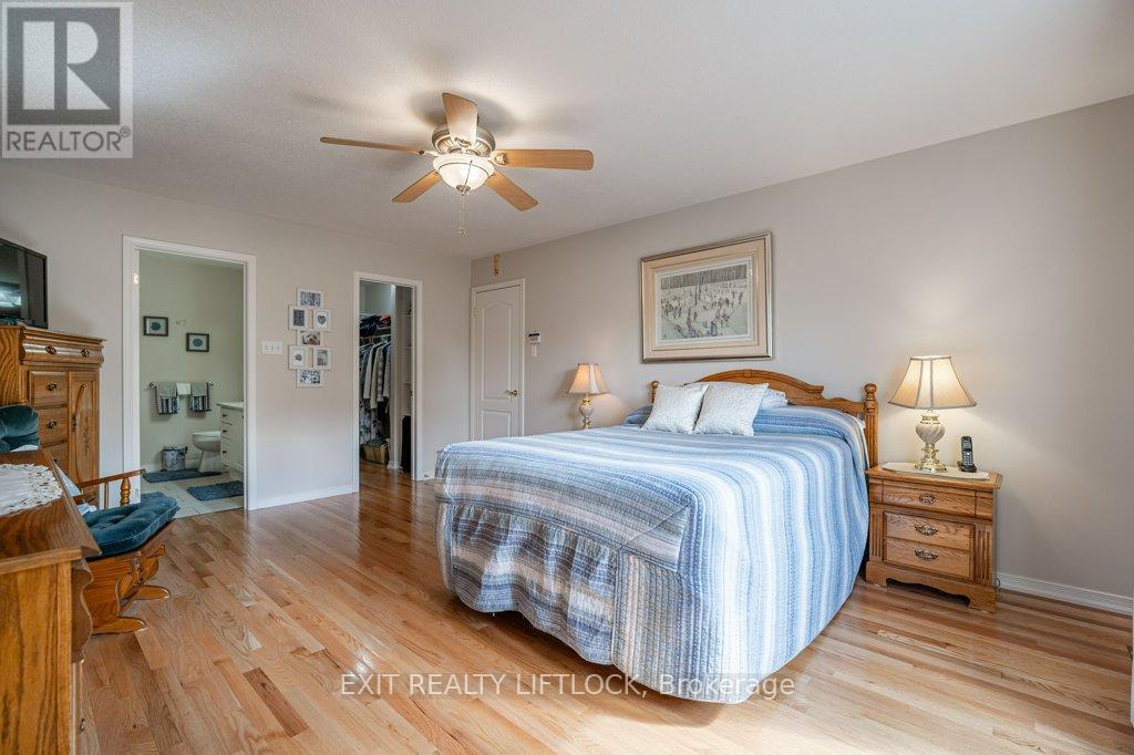 4 - 861 Wentworth Street, Peterborough (Otonabee Ward 1), Ontario  K9J 8R7 - Photo 13 - X12394828