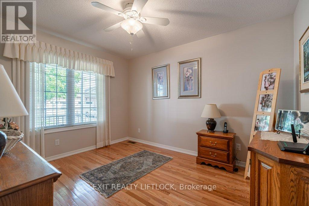 4 - 861 Wentworth Street, Peterborough (Otonabee Ward 1), Ontario  K9J 8R7 - Photo 15 - X12394828
