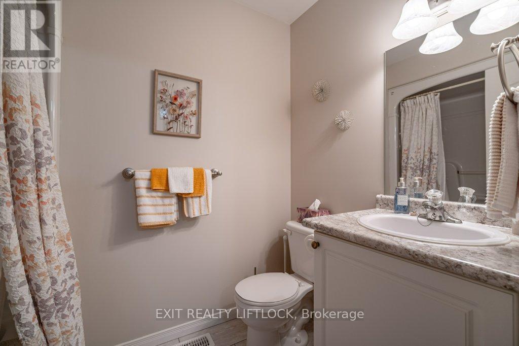 4 - 861 Wentworth Street, Peterborough (Otonabee Ward 1), Ontario  K9J 8R7 - Photo 16 - X12394828