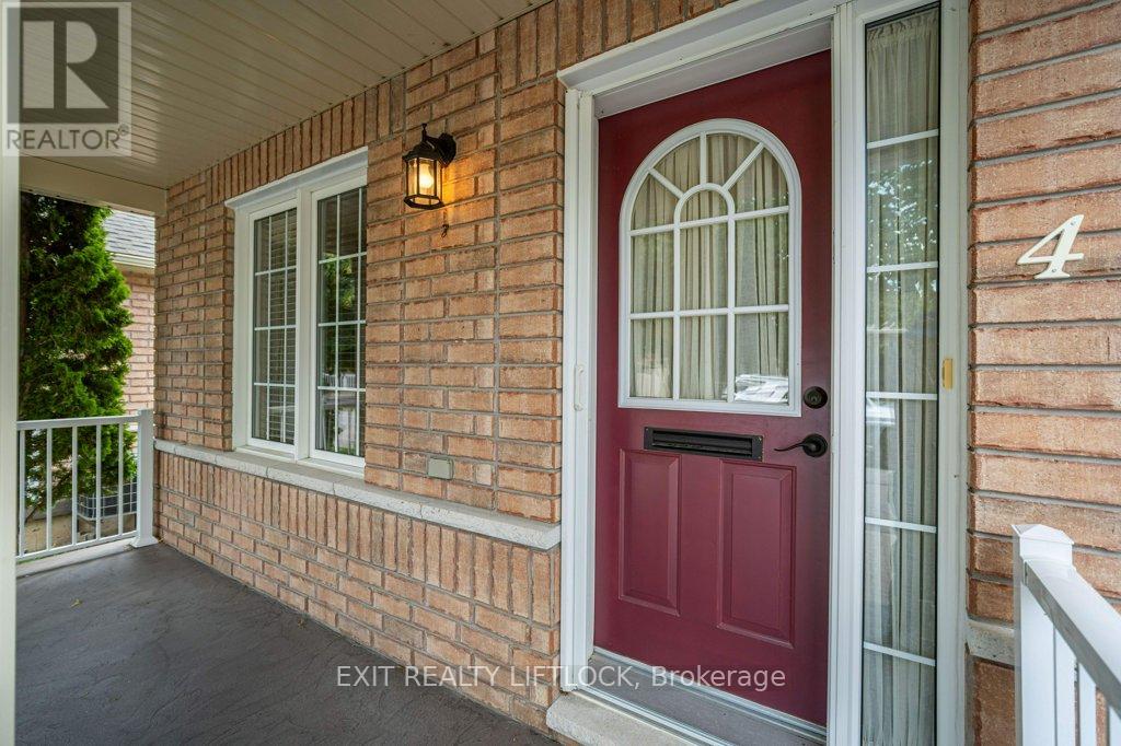 4 - 861 Wentworth Street, Peterborough (Otonabee Ward 1), Ontario  K9J 8R7 - Photo 2 - X12394828