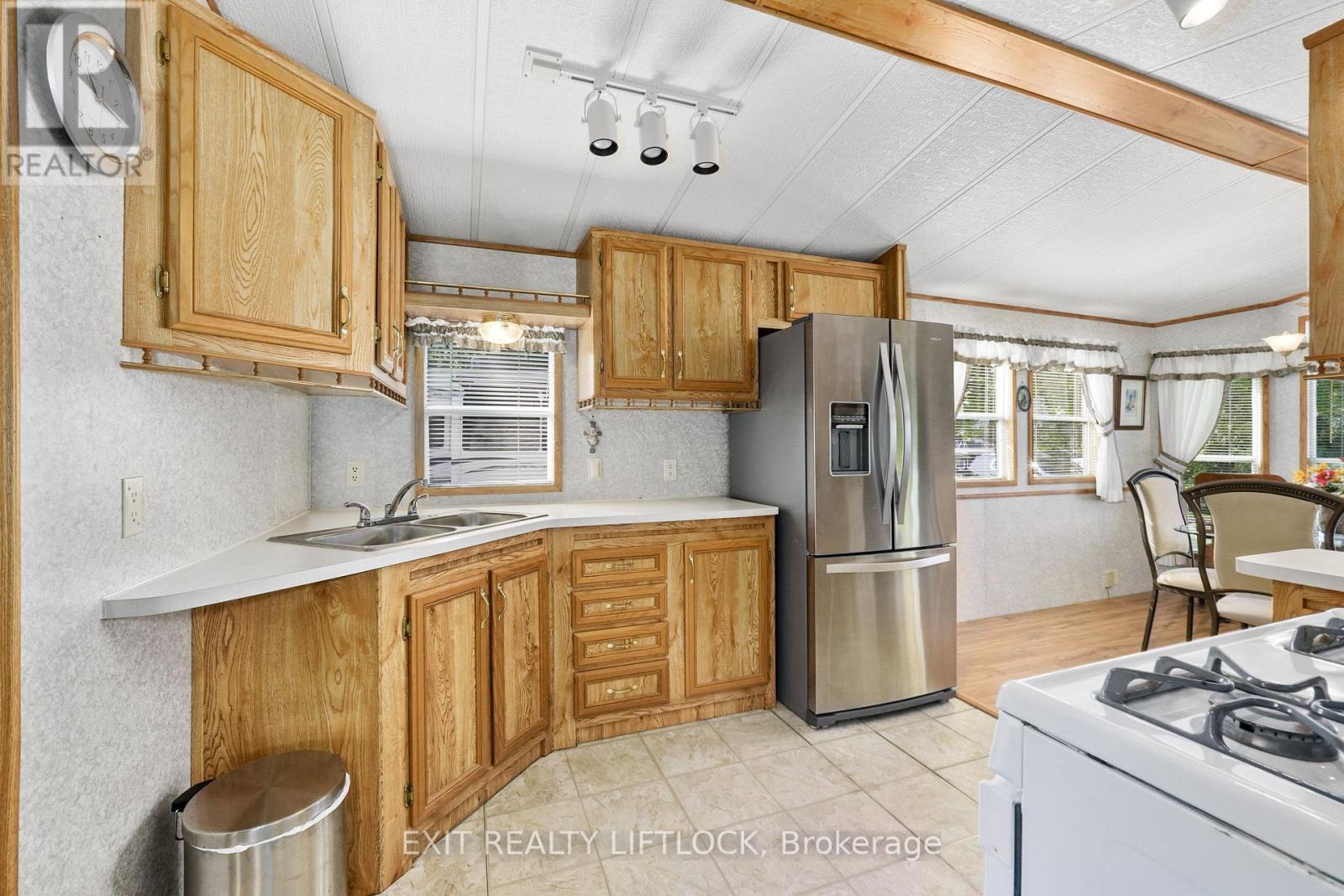 7 Sunrise Drive-740 Serpent Mounds Drive, Otonabee-South Monaghan, Ontario  K0L 2G0 - Photo 23 - X12394841