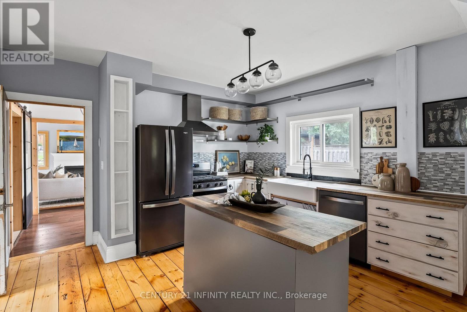 128 Glengarry Road, Kawartha Lakes (Manvers), Ontario  L0A 1A0 - Photo 15 - X12395442