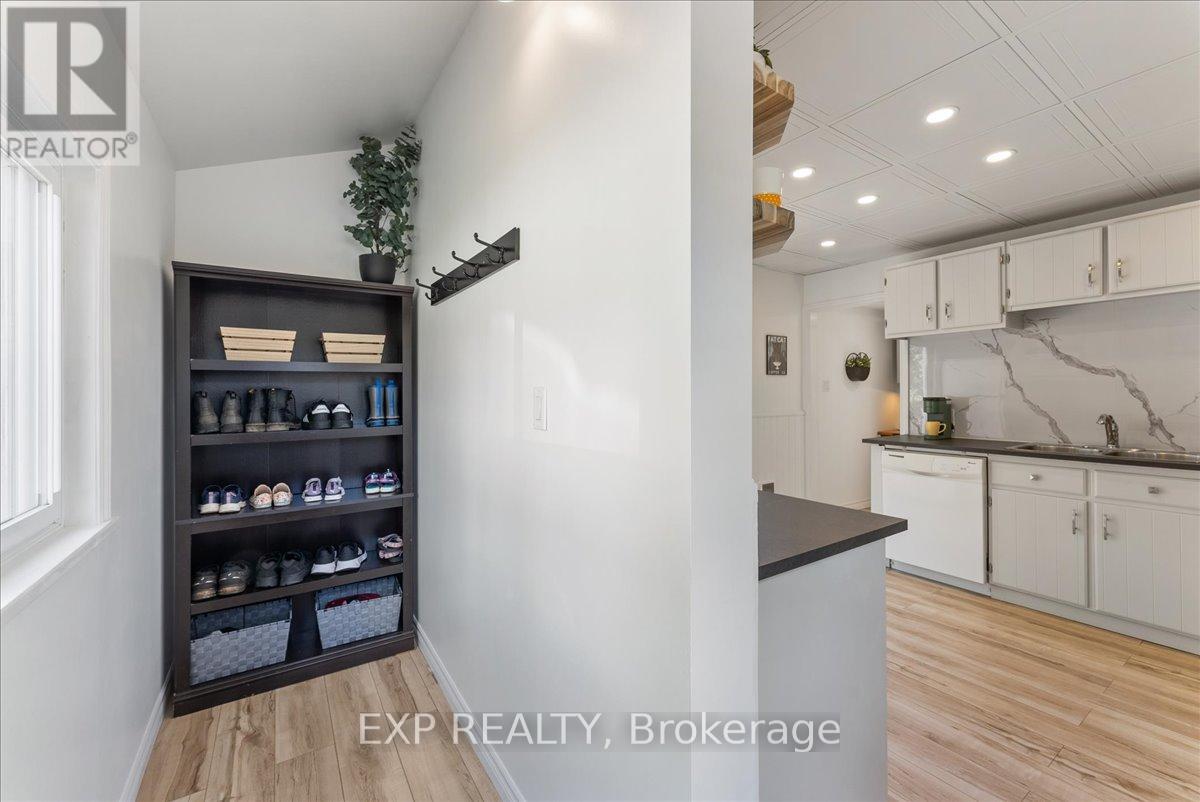 1022 Monaghan Road, Peterborough (Town Ward 3), Ontario  K9J 5L1 - Photo 19 - X12395600