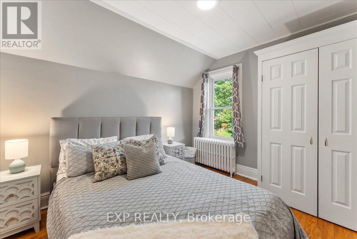 1022 Monaghan Road, Peterborough (Town Ward 3), Ontario  K9J 5L1 - Photo 25 - X12395600