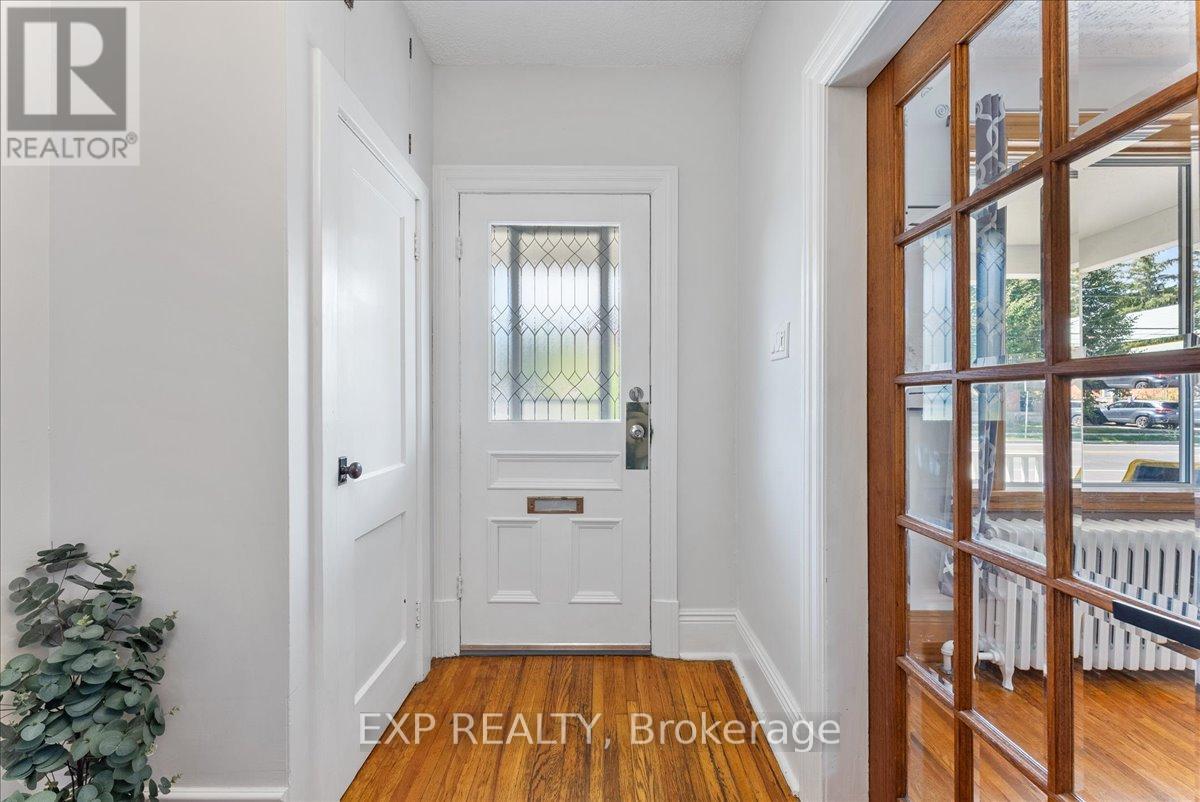 1022 Monaghan Road, Peterborough (Town Ward 3), Ontario  K9J 5L1 - Photo 5 - X12395600
