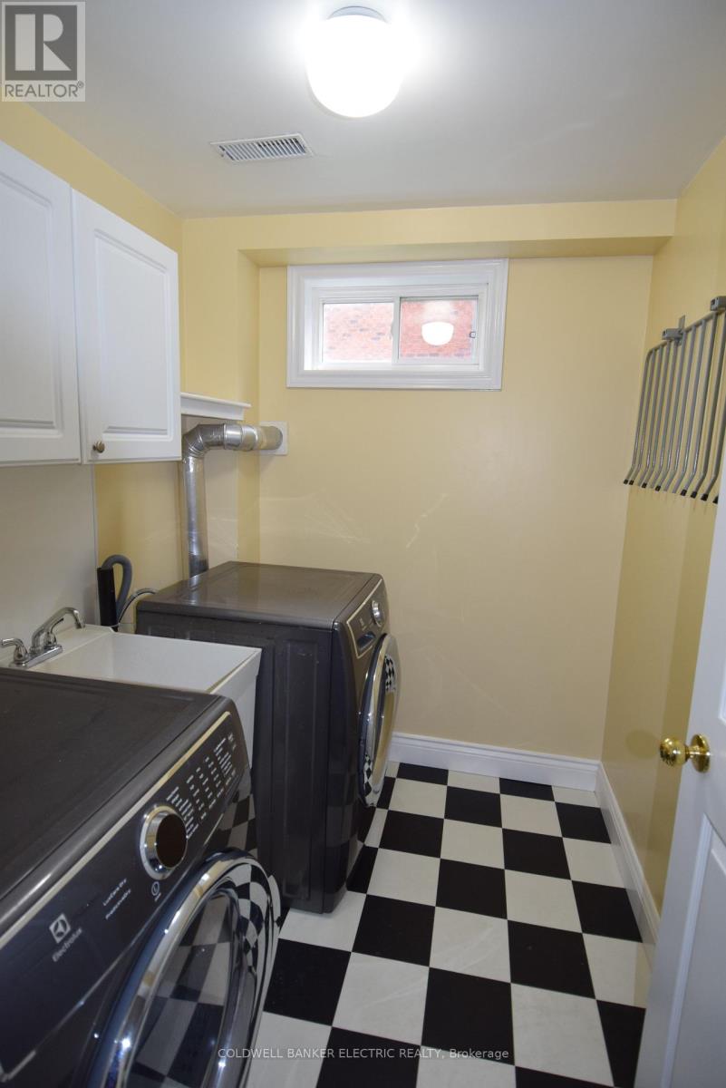 1830 Stratton Avenue, Peterborough (Monaghan Ward 2), Ontario  K9K 2E6 - Photo 29 - X12395601