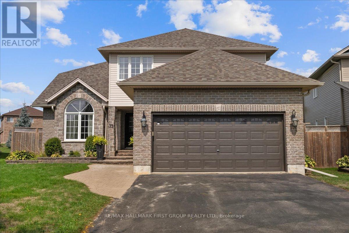 73 Springdale Drive, Kawartha Lakes (Lindsay), Ontario  K9V 0J4 - Photo 3 - X12395657