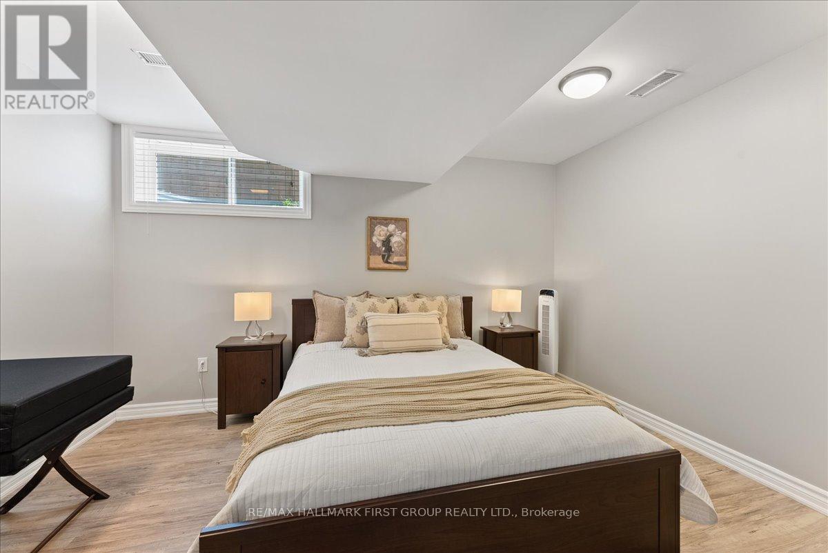 73 Springdale Drive, Kawartha Lakes (Lindsay), Ontario  K9V 0J4 - Photo 42 - X12395657