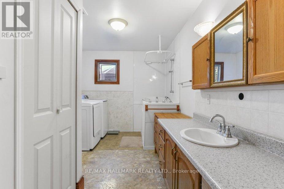 35b Card Road, Hastings Highlands (Mcclure Ward), Ontario  K0L 2K0 - Photo 13 - X12395789