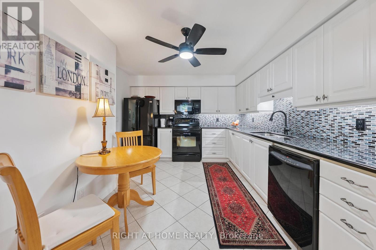122b - 1099 Clonsilla Avenue, Peterborough (Otonabee Ward 1), Ontario  K9J 8L8 - Photo 6 - X12396405
